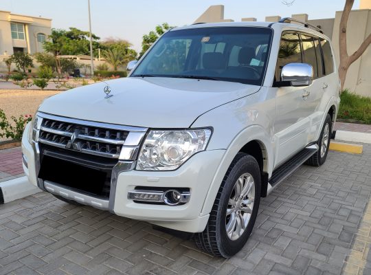 MITSUBISHI PAJERO 2016 3.8 V6 ACCIDENT FREE PERFECT CONDITION 050 2134666