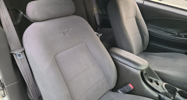 Ford Mustang1999 35th anniversary for sale 050 2134666