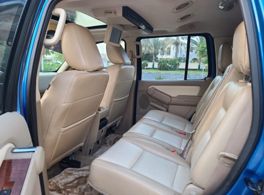 FORD EXPLORER 2010, XLT GCC , FULL OPTION , LOW MILEAGE , ORIGINAL CONDITION
