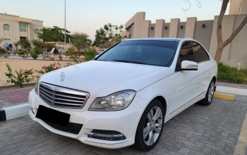 Mercedez C200, Top Option, Gcc Specs, Panoramic Roof, Single owner for sale 050 2134666
