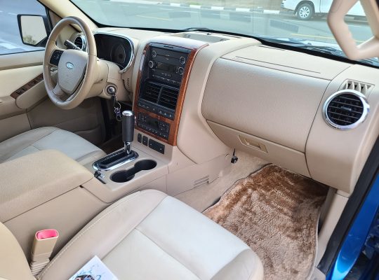 FORD EXPLORER 2010, XLT GCC , FULL OPTION , LOW MILEAGE , ORIGINAL CONDITION
