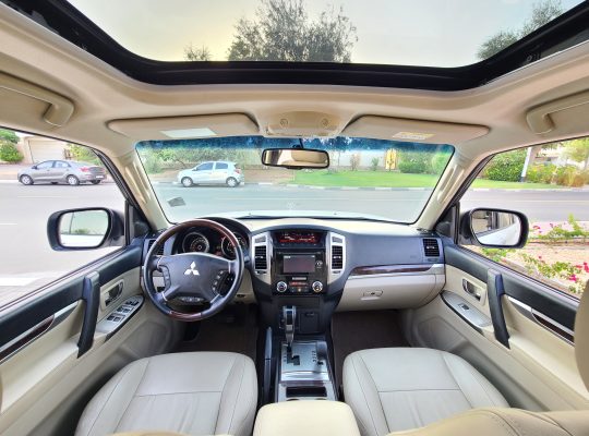 MITSUBISHI PAJERO 2016 3.8 V6 ACCIDENT FREE PERFECT CONDITION 050 2134666