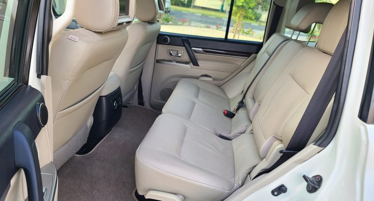 MITSUBISHI PAJERO 2016 3.8 V6 ACCIDENT FREE PERFECT CONDITION 050 2134666