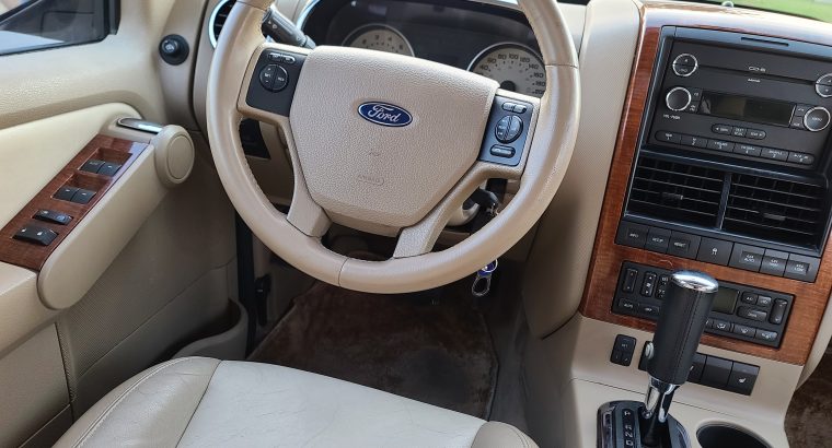 FORD EXPLORER 2010, XLT GCC , FULL OPTION , LOW MILEAGE , ORIGINAL CONDITION