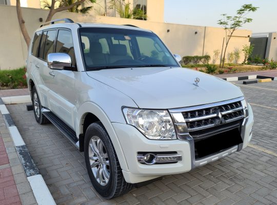 MITSUBISHI PAJERO 2016 3.8 V6 ACCIDENT FREE PERFECT CONDITION 050 2134666