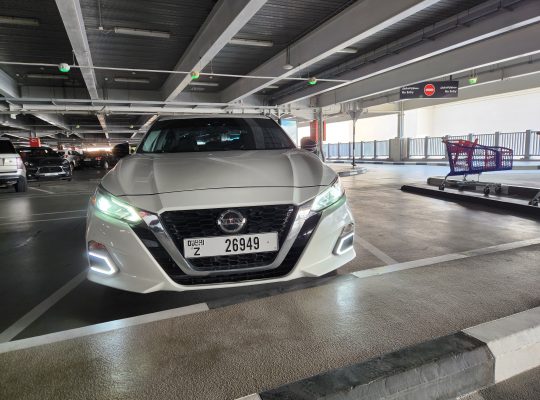 Nissan Altima SR 2020