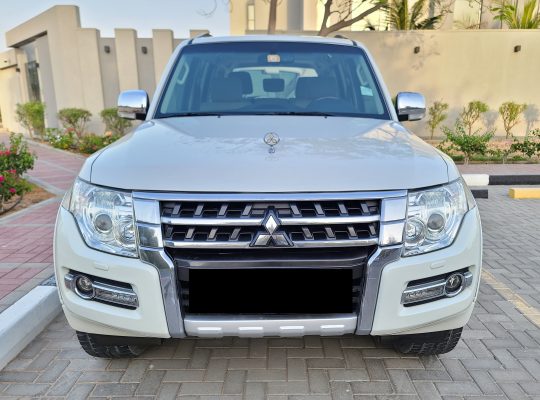 MITSUBISHI PAJERO 2016 3.8 V6 ACCIDENT FREE PERFECT CONDITION 050 2134666