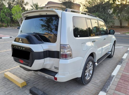 MITSUBISHI PAJERO 2016 3.8 V6 ACCIDENT FREE PERFECT CONDITION 050 2134666