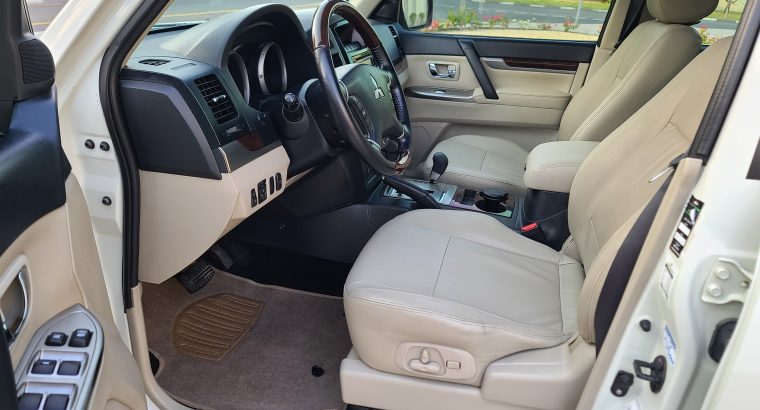 MITSUBISHI PAJERO 2016 3.8 V6 ACCIDENT FREE PERFECT CONDITION 050 2134666