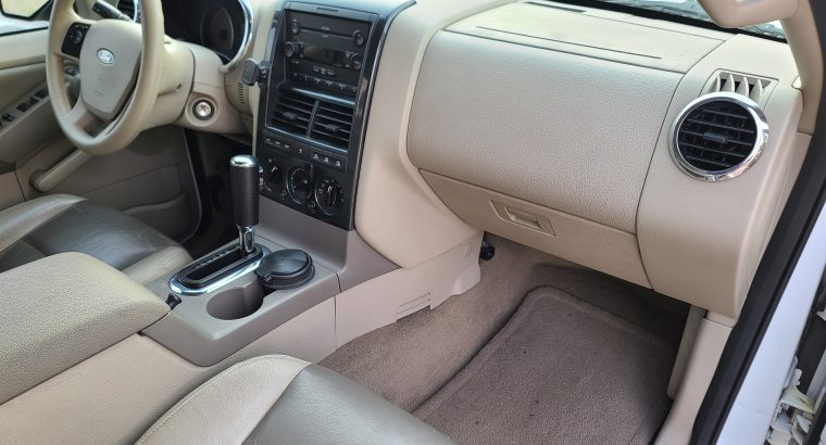 FORD EXPLORER 2007, XLT, LEATHER SEATS, ACCIDENT FREE FOR SALE 050 2134666