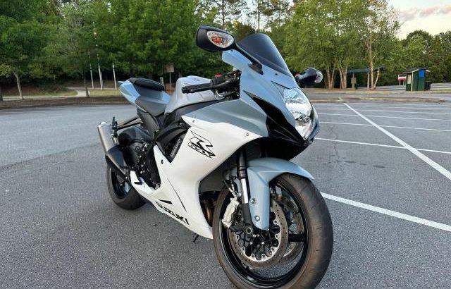 2022 SUZUKI GSX-R600