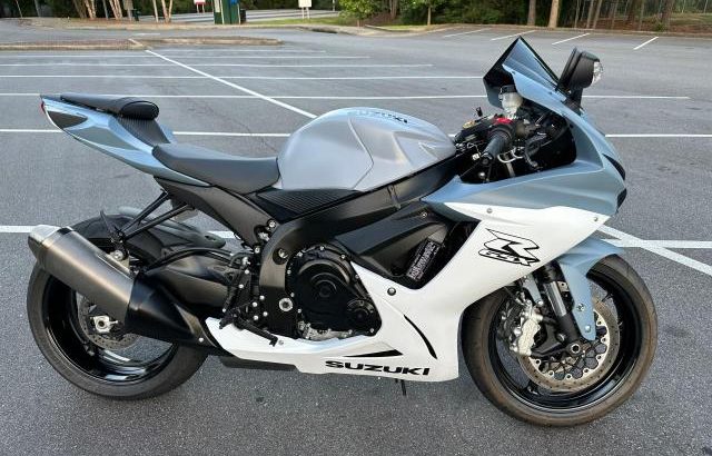 2022 SUZUKI GSX-R600