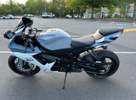 2022 SUZUKI GSX-R600