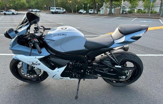 2022 SUZUKI GSX-R600