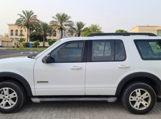 FORD EXPLORER 2007, XLT, LEATHER SEATS, ACCIDENT FREE FOR SALE 050 2134666