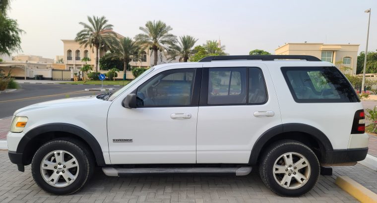 FORD EXPLORER 2007, XLT, LEATHER SEATS, ACCIDENT FREE FOR SALE 050 2134666