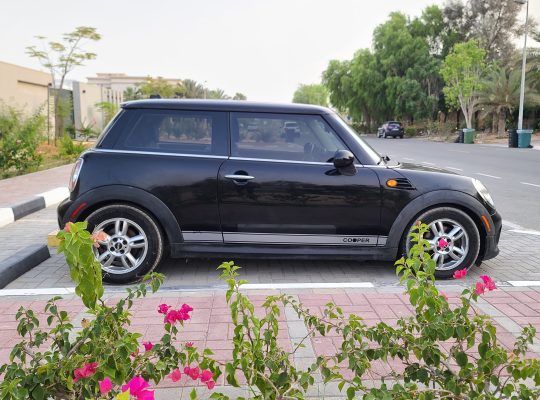 MINI COOPER 2013 , IMPORTED , FULL OPTION , MANUAL GEAR , PANORAMIC SUNROOF