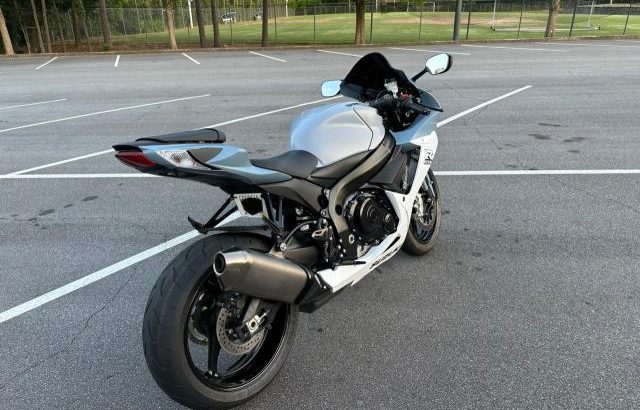 2022 SUZUKI GSX-R600