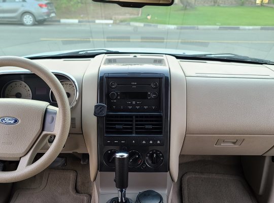 FORD EXPLORER 2007, XLT, LEATHER SEATS, ACCIDENT FREE FOR SALE 050 2134666