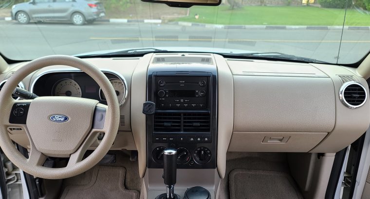 FORD EXPLORER 2007, XLT, LEATHER SEATS, ACCIDENT FREE FOR SALE 050 2134666