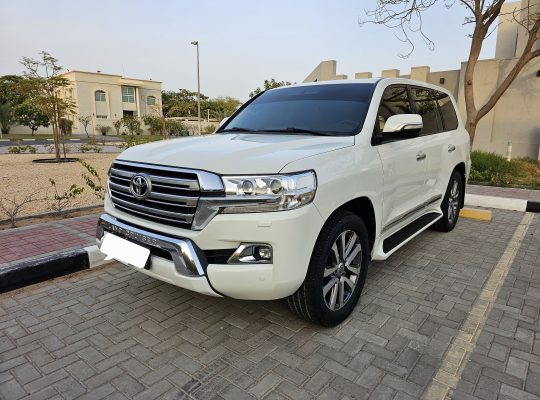 TOYOTA LAND CRUISER 2009, GXR, V8, GCC, FULL OPTION, FACE LIFTED, FOR SALE