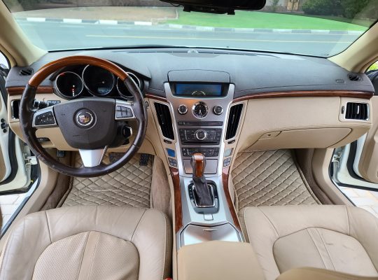 CADILLAC CTS 2010 GCC, TOP OPTION FOR SALE