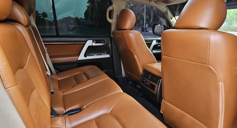 TOYOTA LAND CRUISER 2009, GXR, V8, GCC, FULL OPTION, FACE LIFTED, FOR SALE