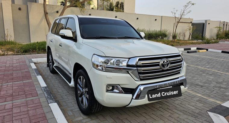 TOYOTA LAND CRUISER 2009, GXR, V8, GCC, FULL OPTION, FACE LIFTED, FOR SALE