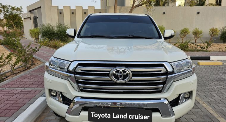 TOYOTA LAND CRUISER 2009, GXR, V8, GCC, FULL OPTION, FACE LIFTED, FOR SALE