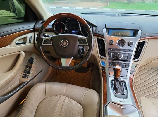 CADILLAC CTS 2010 GCC, TOP OPTION FOR SALE