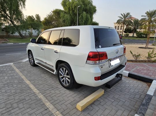 TOYOTA LAND CRUISER 2009, GXR, V8, GCC, FULL OPTION, FACE LIFTED, FOR SALE