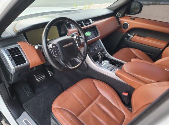 RANGE ROVER SPORT 2016, HSE, FULL OPTION, GCC SPECS FOR SALE