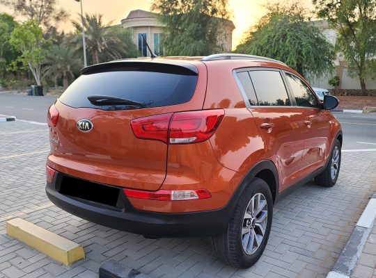 KIA SPORTAGE 2015 , GCC MID OPTION , AGENCY MAINTAINED , ACCIDENT FREE