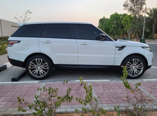 RANGE ROVER SPORT 2016, HSE, FULL OPTION, GCC SPECS FOR SALE