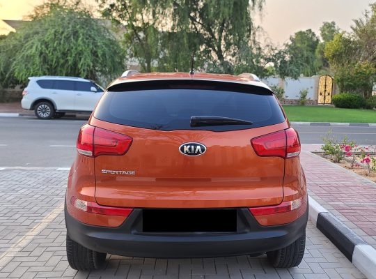 KIA SPORTAGE 2015 , GCC MID OPTION , AGENCY MAINTAINED , ACCIDENT FREE