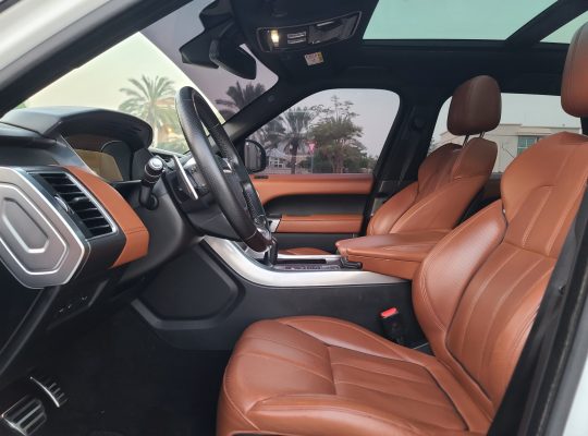 RANGE ROVER SPORT 2016, HSE, FULL OPTION, GCC SPECS FOR SALE