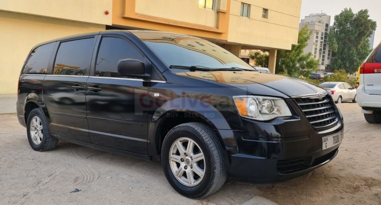Chrysler Voyager / Caravan for sale 2009