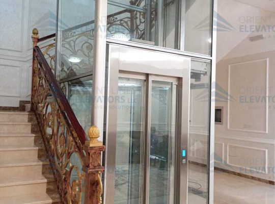 Home Elevator with Automatic Doors