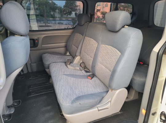 HYUNDAI H1 2012 , PASSENGER VAN , 09 SEATER , AUTOMATIC TRANSMISSION FOR SALE