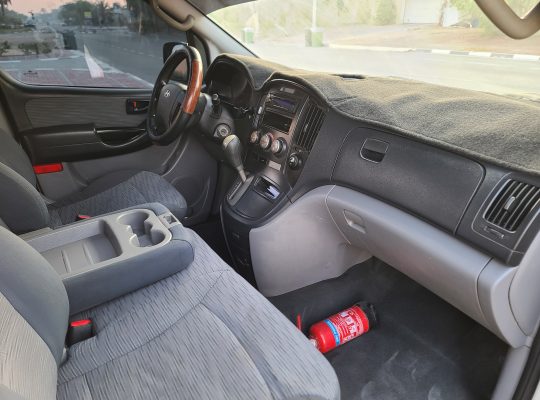 HYUNDAI H1 2012 , PASSENGER VAN , 09 SEATER , AUTOMATIC TRANSMISSION FOR SALE