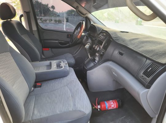HYUNDAI H1 2012 , PASSENGER VAN , 09 SEATER , AUTOMATIC TRANSMISSION FOR SALE