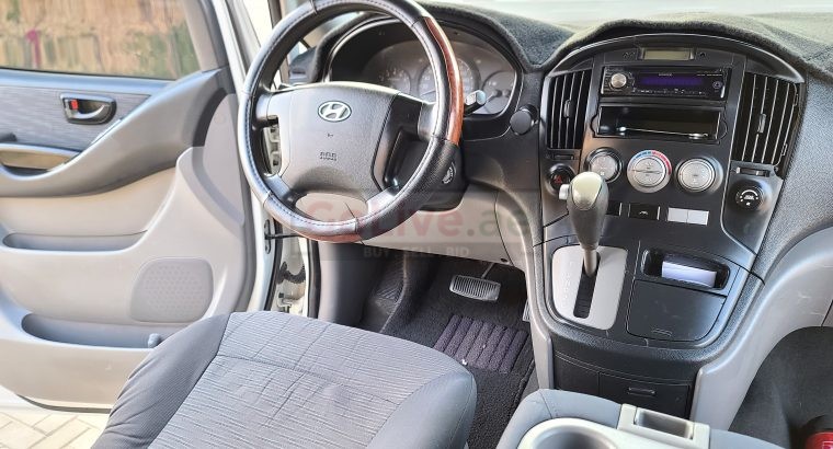 HYUNDAI H1 2012 , PASSENGER VAN , 09 SEATER , AUTOMATIC TRANSMISSION FOR SALE