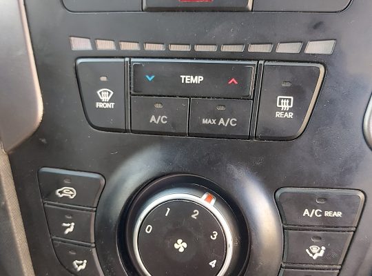 Ac control panel Hyundai santafe 2016