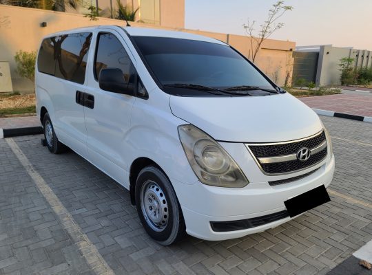HYUNDAI H1 2012 , PASSENGER VAN , 09 SEATER , AUTOMATIC TRANSMISSION FOR SALE