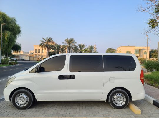 HYUNDAI H1 2012 , PASSENGER VAN , 09 SEATER , AUTOMATIC TRANSMISSION FOR SALE