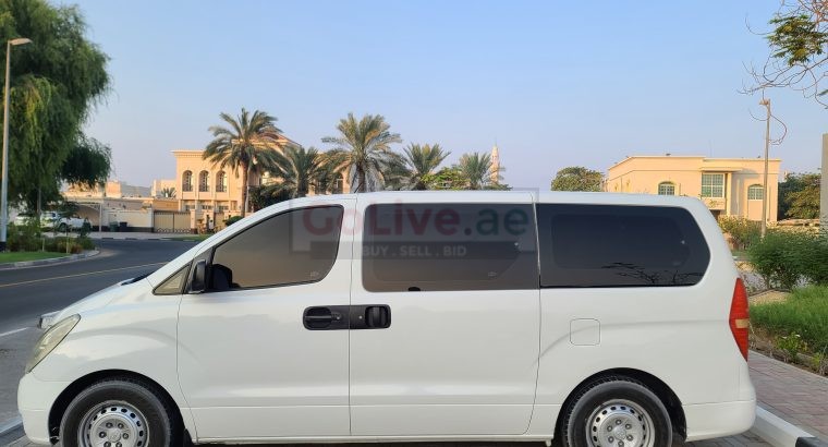 HYUNDAI H1 2012 , PASSENGER VAN , 09 SEATER , AUTOMATIC TRANSMISSION FOR SALE