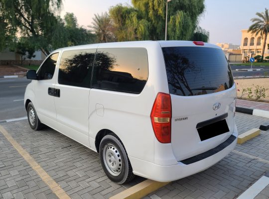 HYUNDAI H1 2012 , PASSENGER VAN , 09 SEATER , AUTOMATIC TRANSMISSION FOR SALE