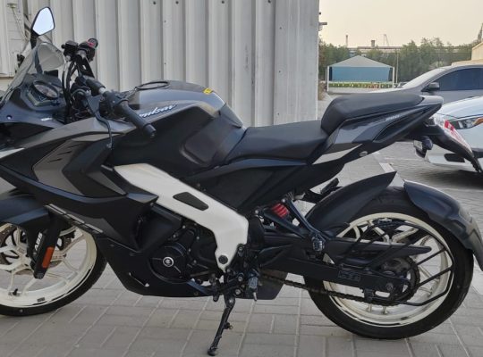 BAJAJ PULSAR FOR SALE. COMPANY USED BIKE.