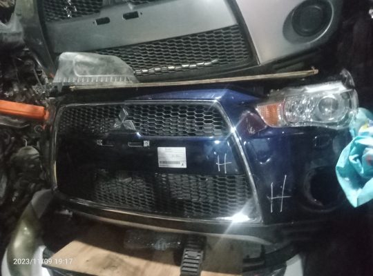 Mitsubishi outlander 2003 to 2015 model parts for sale