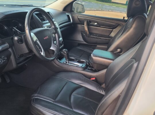 GMC ACADIA 2013 SLT, V6 , MID OPTION , FRESH IMPORT, FOR SALE